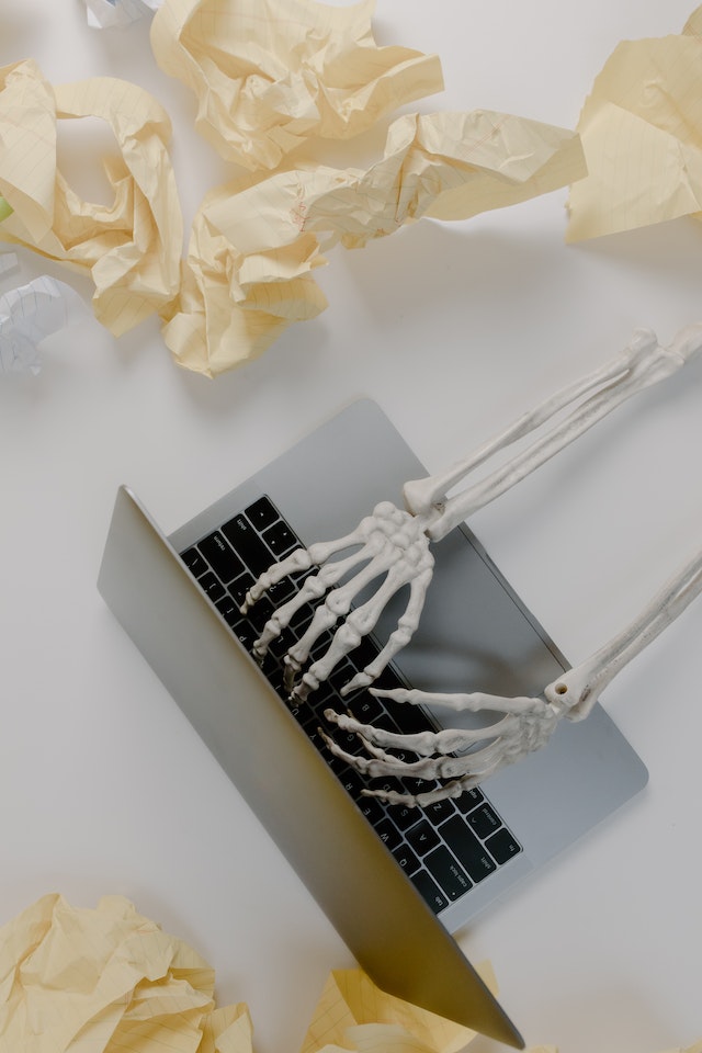 skeleton-contact-picture